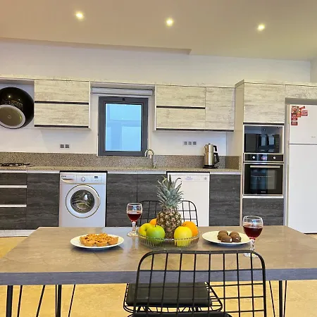With Sea View And Pool For 2 People In Antalya, - Awz 119